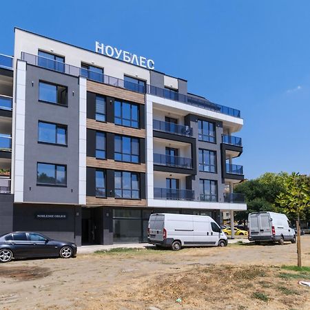 Modern 1-Bedroom Apartment With Free Parking Φιλιππούπολη Εξωτερικό φωτογραφία