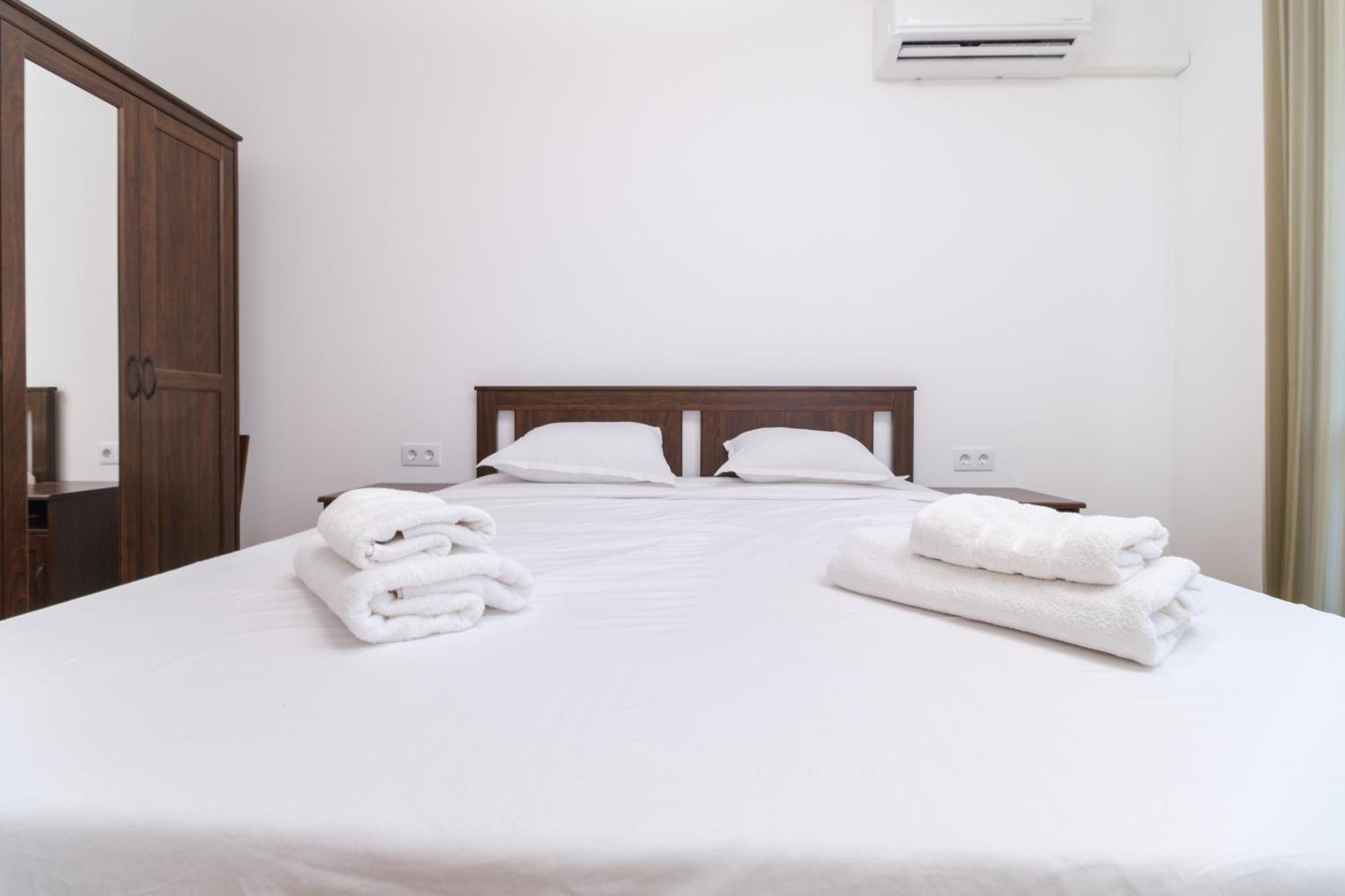 Modern 1-Bedroom Apartment With Free Parking Φιλιππούπολη Εξωτερικό φωτογραφία