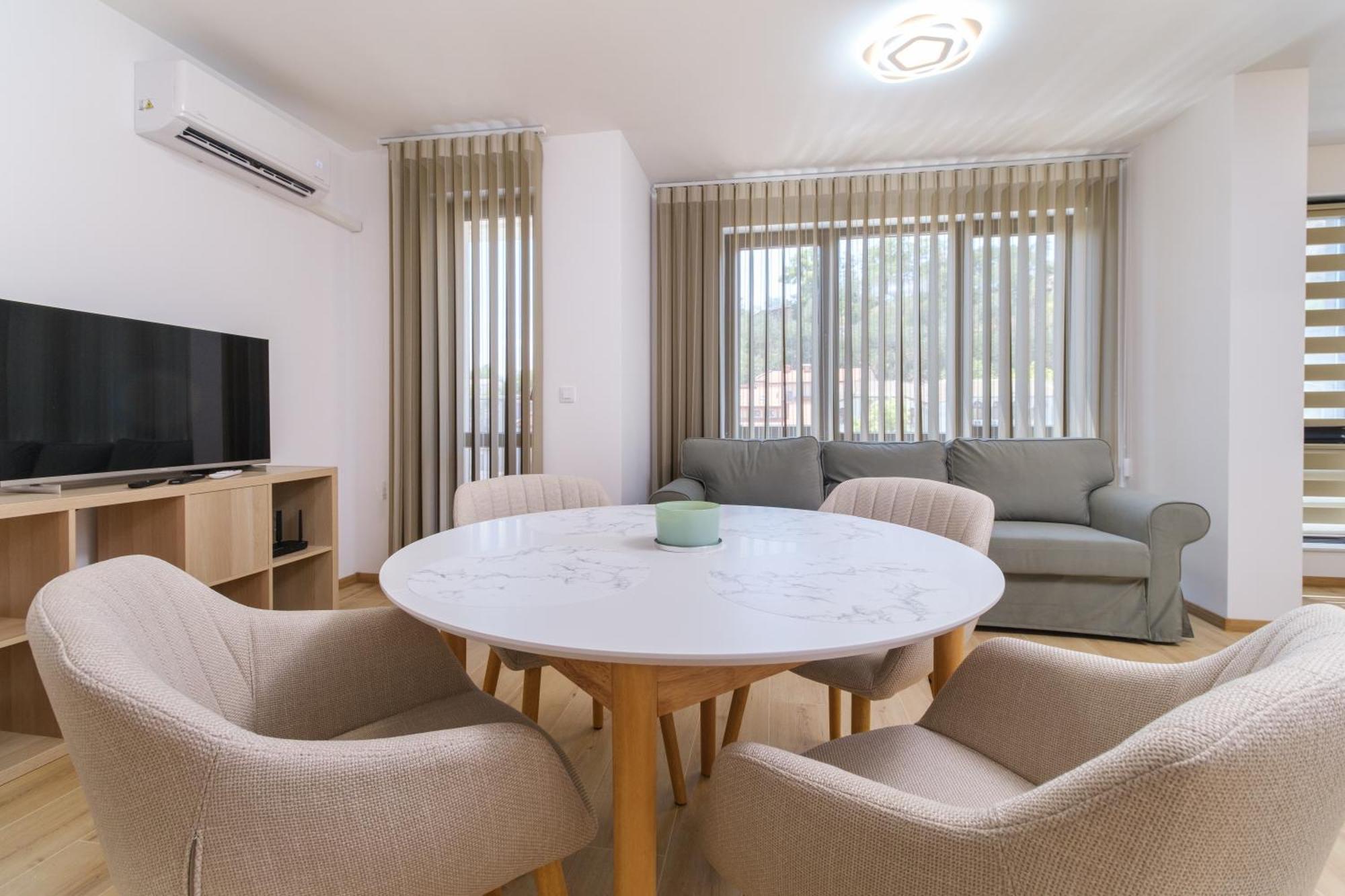 Modern 1-Bedroom Apartment With Free Parking Φιλιππούπολη Εξωτερικό φωτογραφία