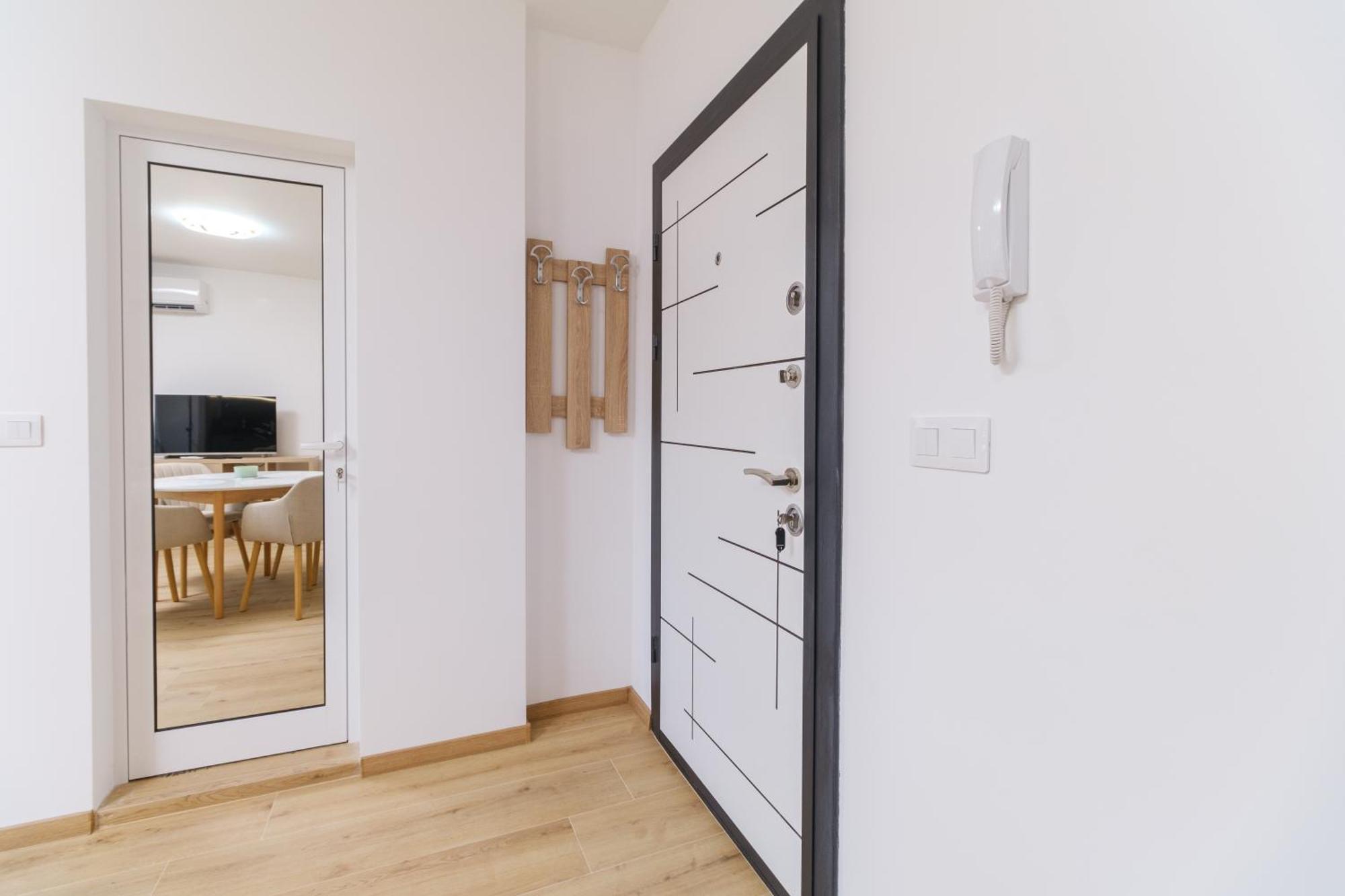 Modern 1-Bedroom Apartment With Free Parking Φιλιππούπολη Εξωτερικό φωτογραφία
